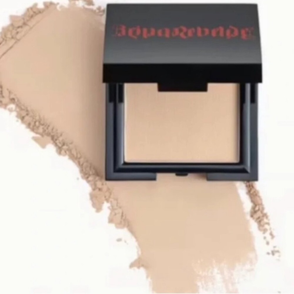 ✨$7✨ Reina Rebelde | On Your Face Finishing Powder | Perla